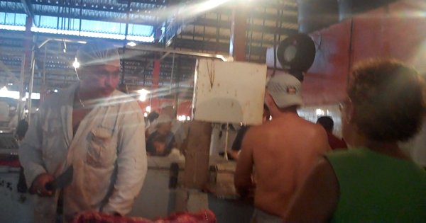 Picture-1 Machete Butcher Manaus Market